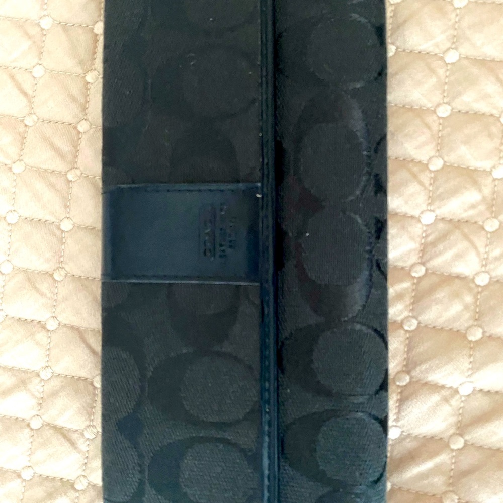 Coach signature thin trifold wallet